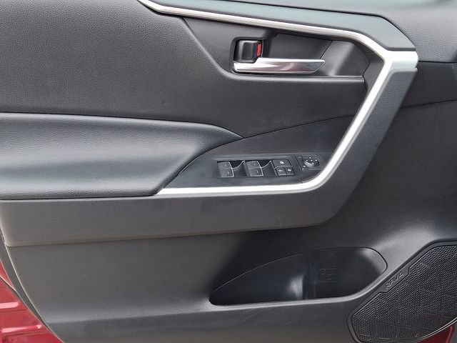 Used 2022 Toyota RAV4 XLE w/ Convenience Package AWD/4WD image 13