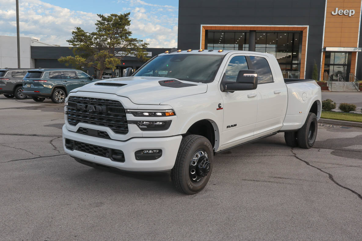 New 2027 RAM 3500 Limited AWD/4WD image 1