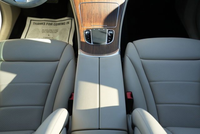 Used 2022 Mercedes-Benz GLC 300 4MATIC w/ Multimedia Package Lite image 28