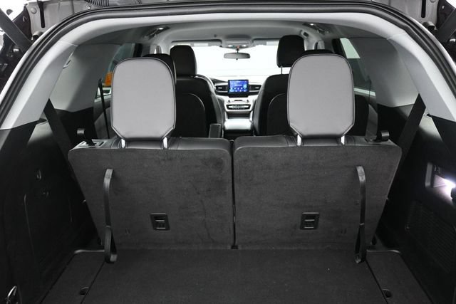Used 2023 Ford Explorer XLT w/ Equipment Group 202A AWD/4WD image 33