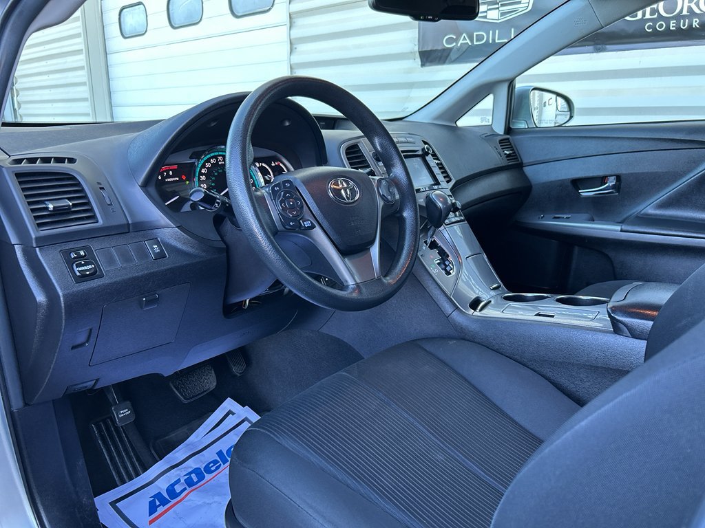 Used 2015 Toyota Venza LE AWD/4WD image 10