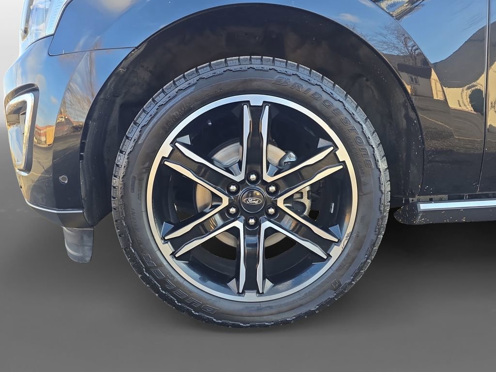 Used 2019 Ford Expedition Limited w/ Special Edition Package image 16
