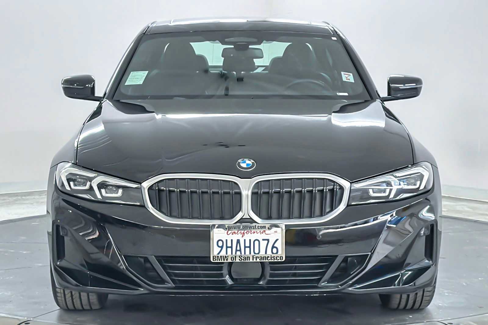 Used 2023 BMW 330i Sedan w/ Premium Package image 10