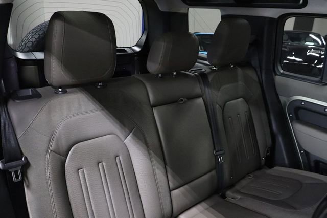 Used 2020 Land Rover Defender 110 S image 21