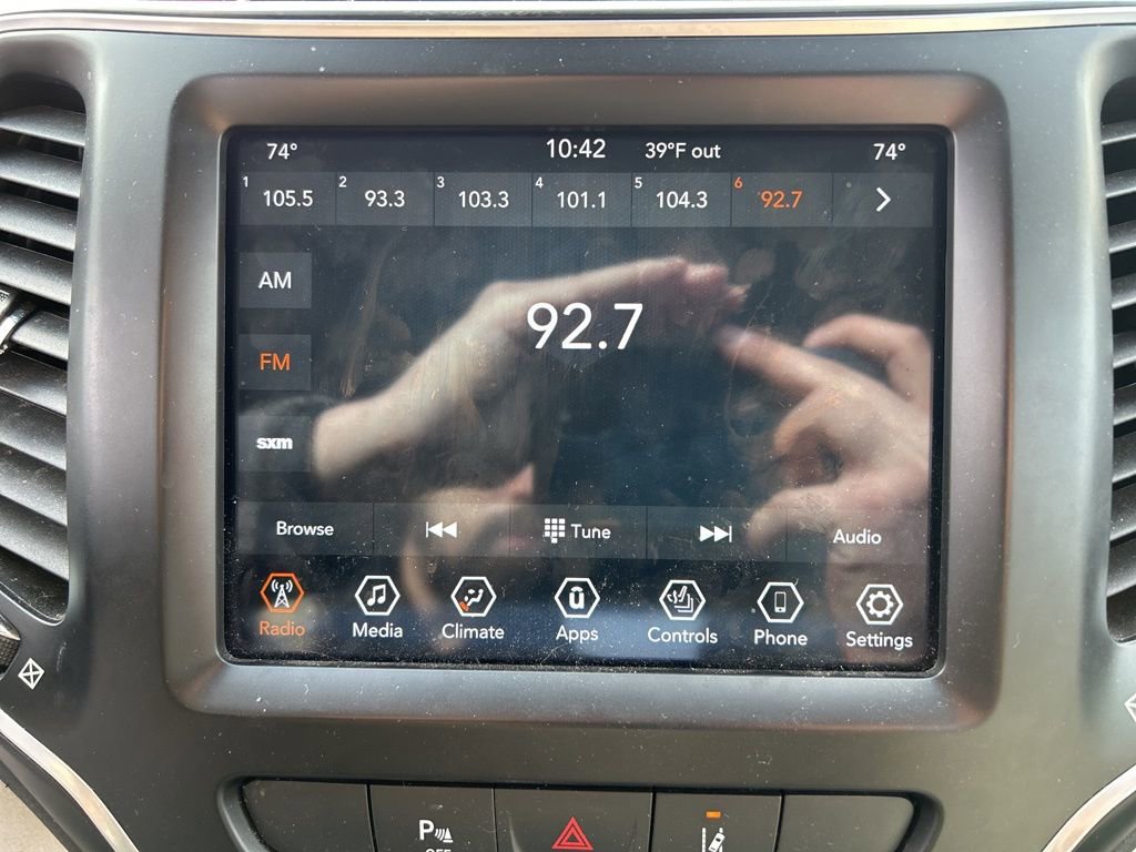 Used 2021 Jeep Cherokee Latitude Lux w/ Comfort/Convenience Group image 26