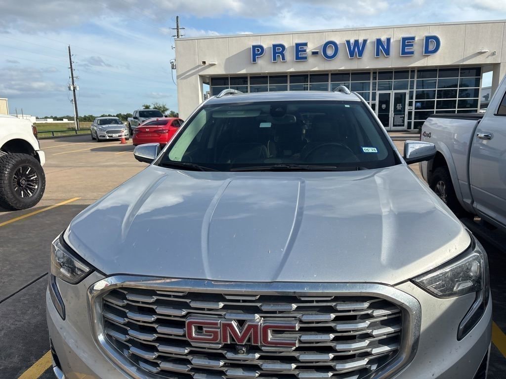 Used 2019 GMC Terrain Denali w/ Advanced Safety Package FWD image 6