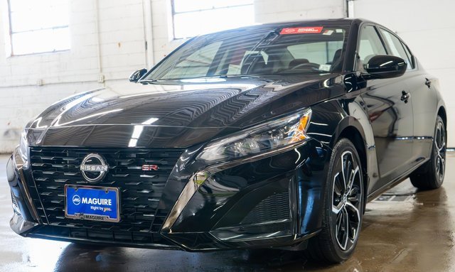 Certified 2025 Nissan Altima 2.5 SR image 2