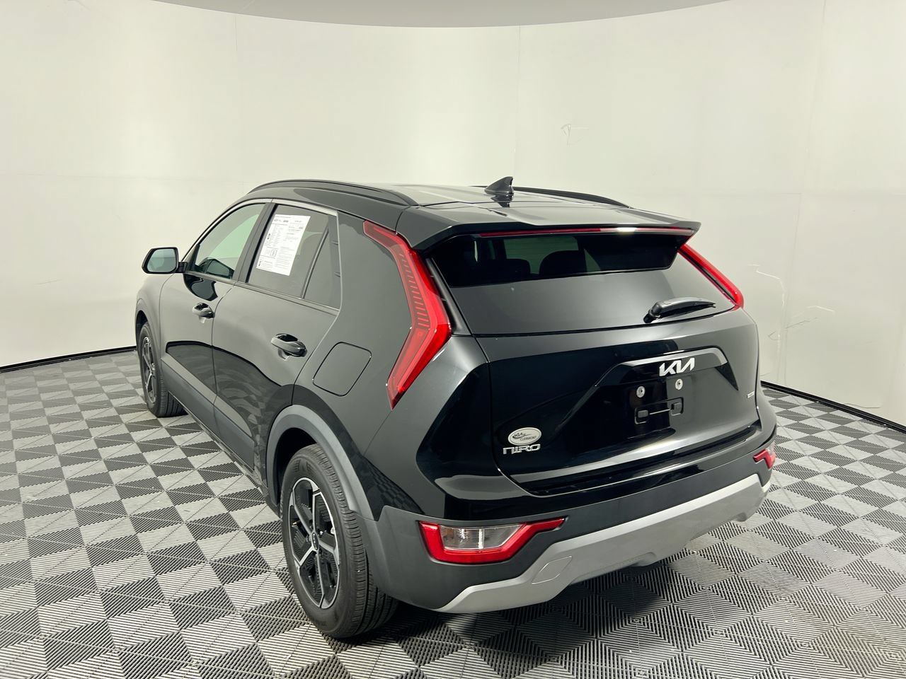 Certified 2023 Kia Niro LX FWD image 5