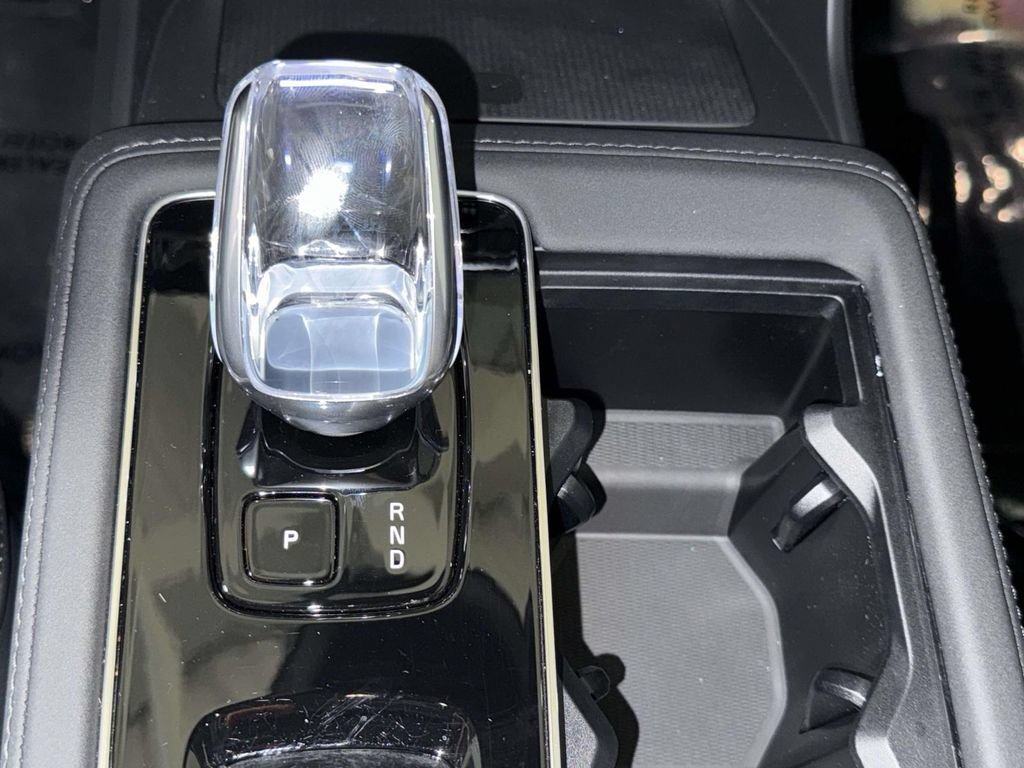 Certified 2025 Volvo XC90 T8 Plus w/ Protection Package Premier AWD/4WD image 24