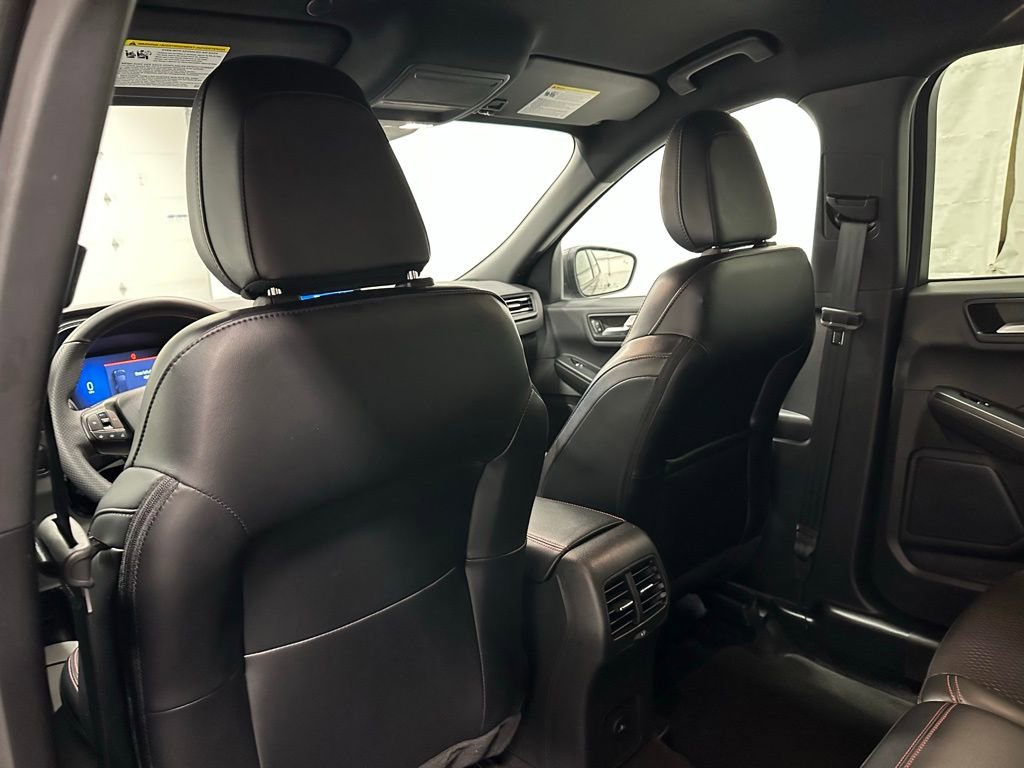 Used 2025 Ford Escape ST-Line image 42