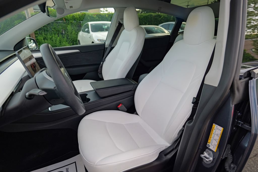 Used 2023 Tesla Model Y Long Range AWD/4WD image 22