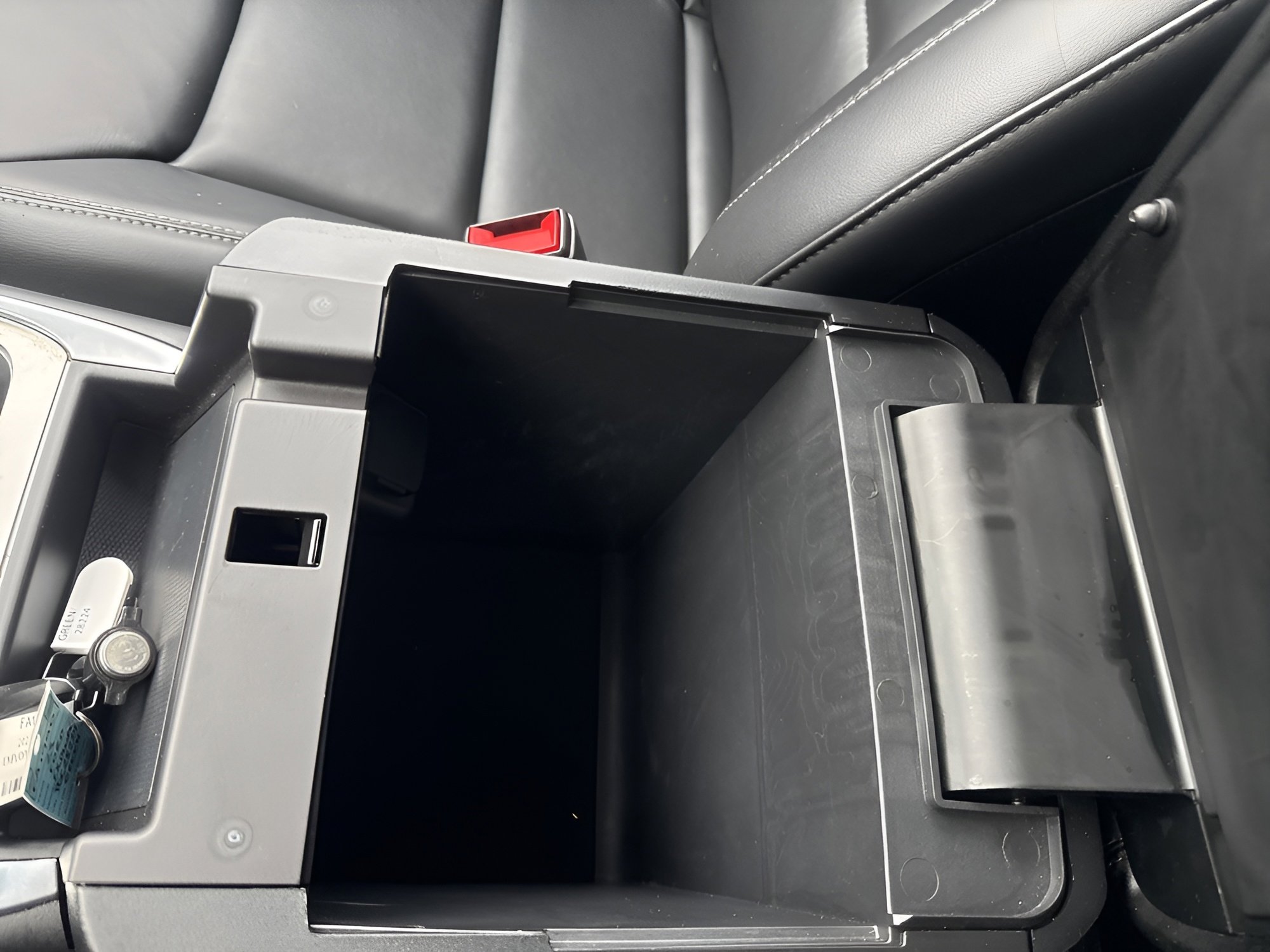 Used 2023 Ford Explorer XLT w/ Equipment Group 202A image 42