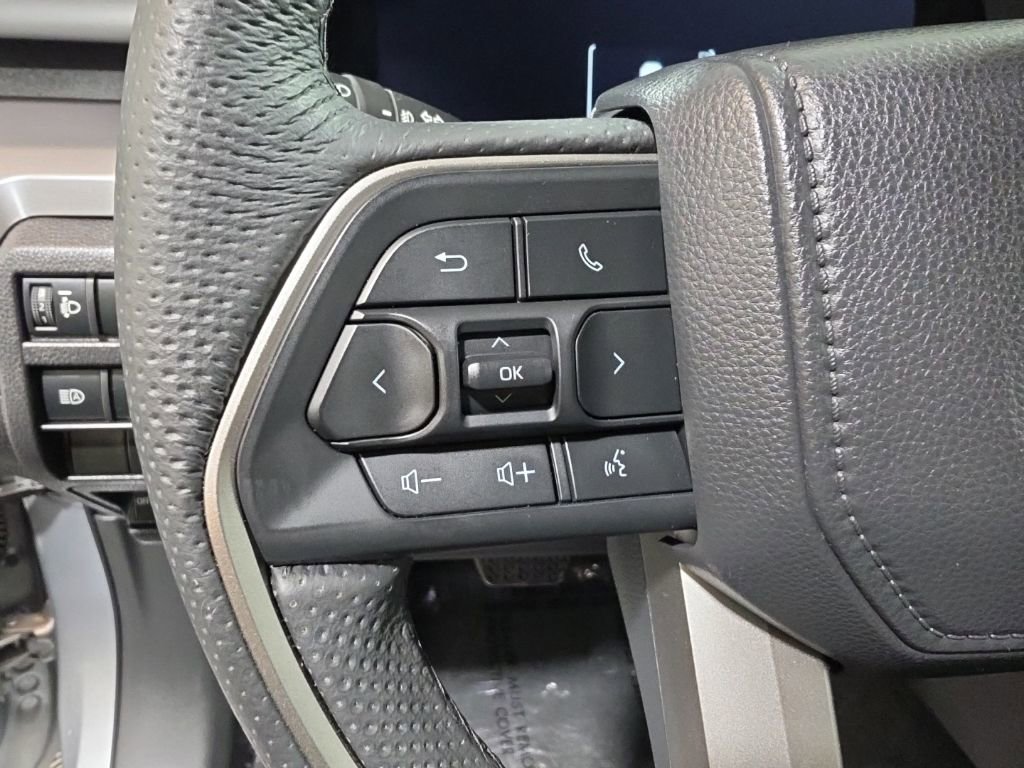 Used 2024 Toyota Tacoma TRD Off-Road image 26