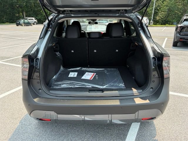 New 2026 Nissan Kicks SR FWD image 5