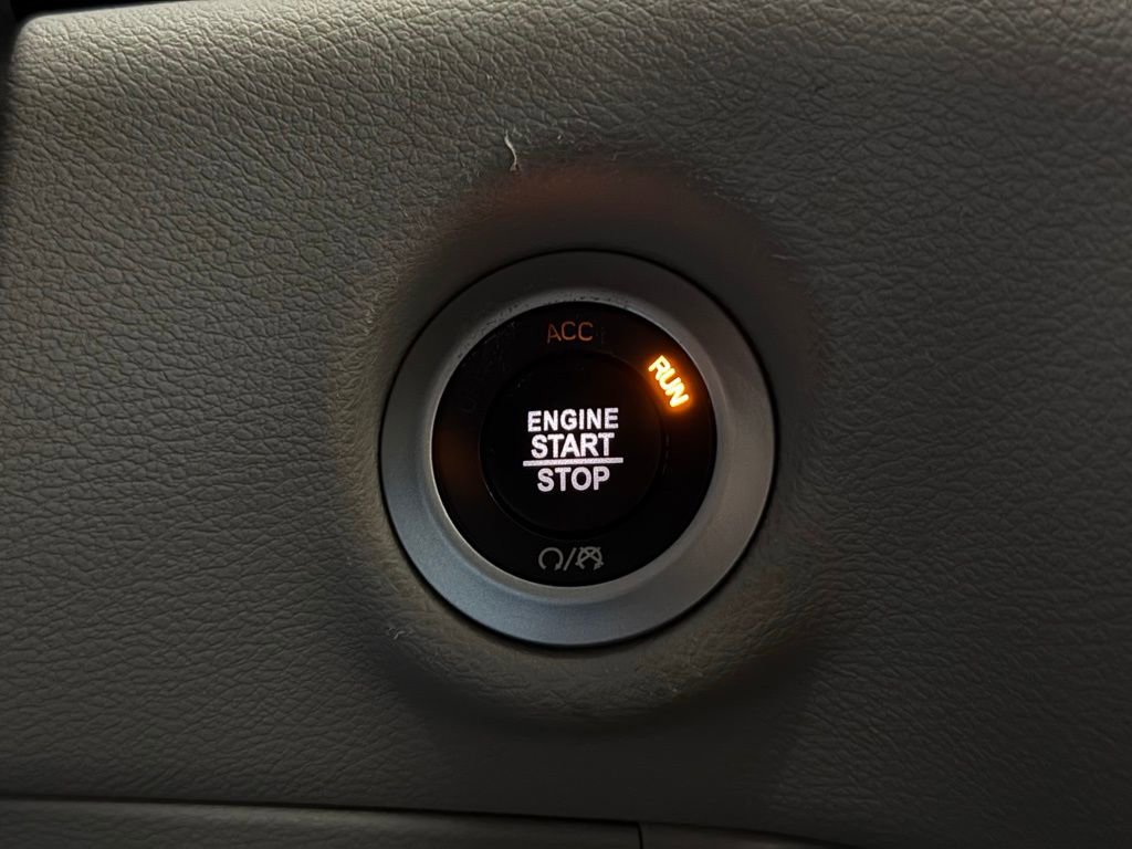 Used 2020 Chrysler Pacifica Touring-L Plus w/ Tire & Wheel Group image 22