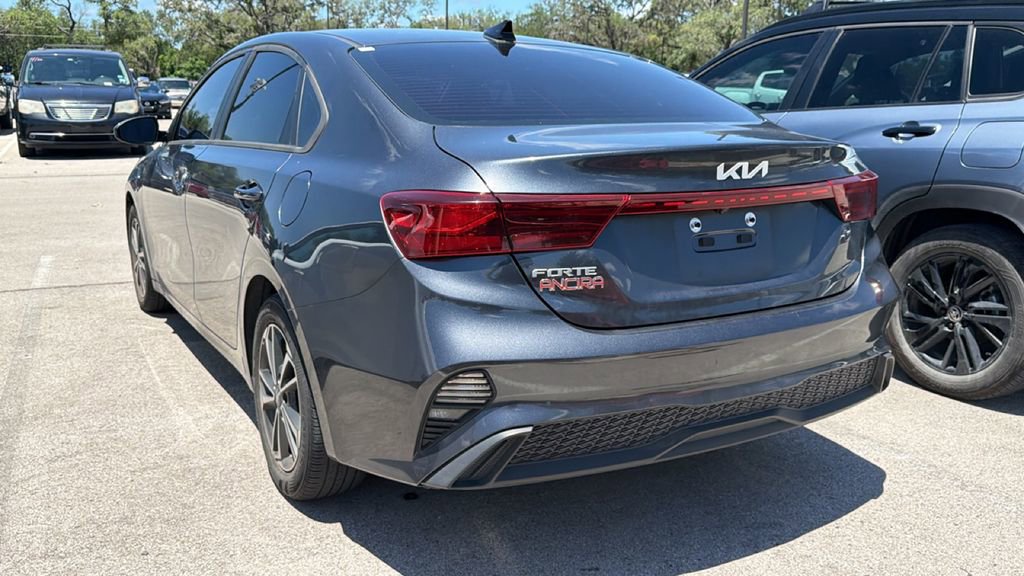 Used 2023 Kia Forte LXS FWD image 7