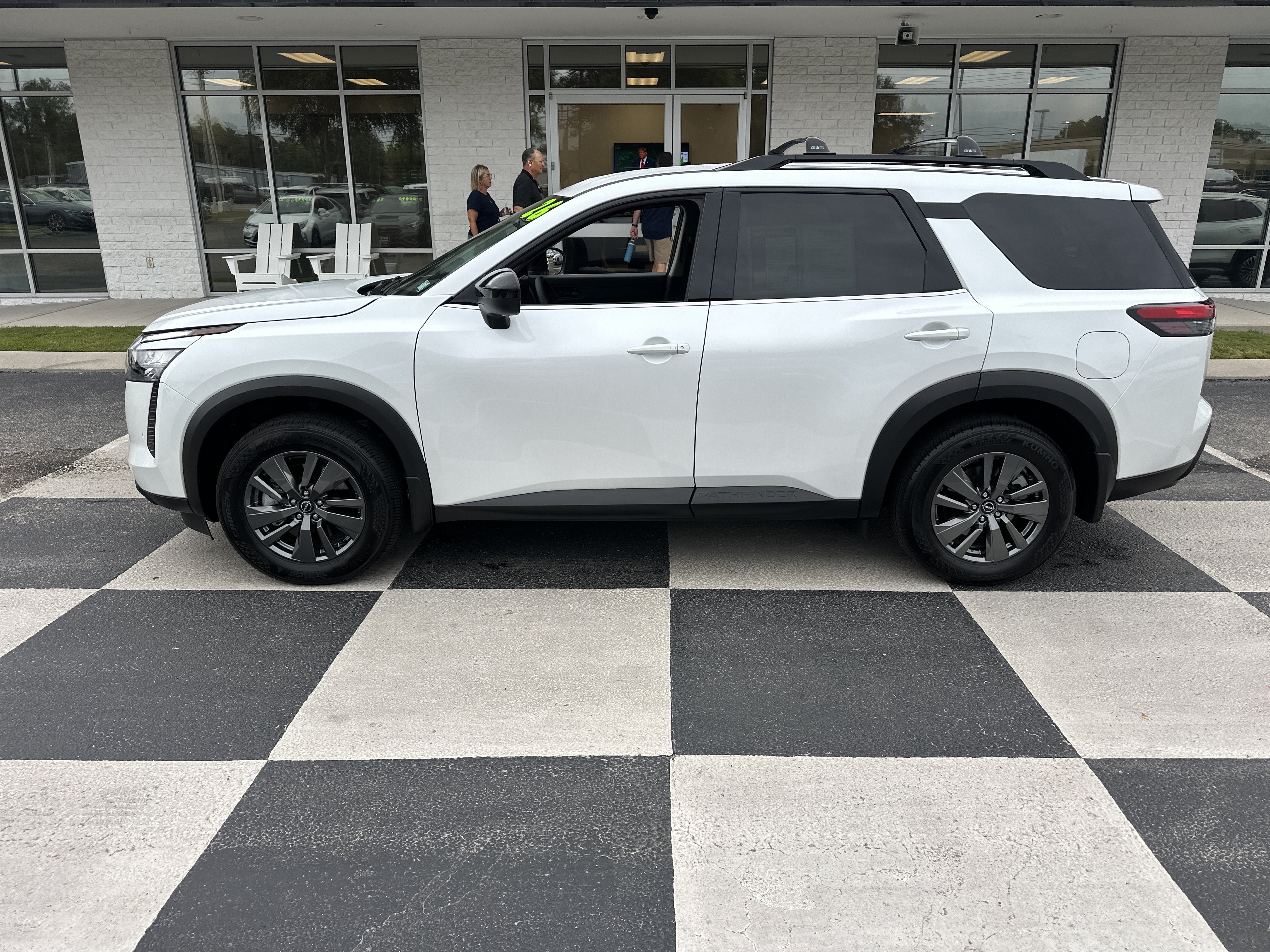 Used 2026 Nissan Pathfinder SV