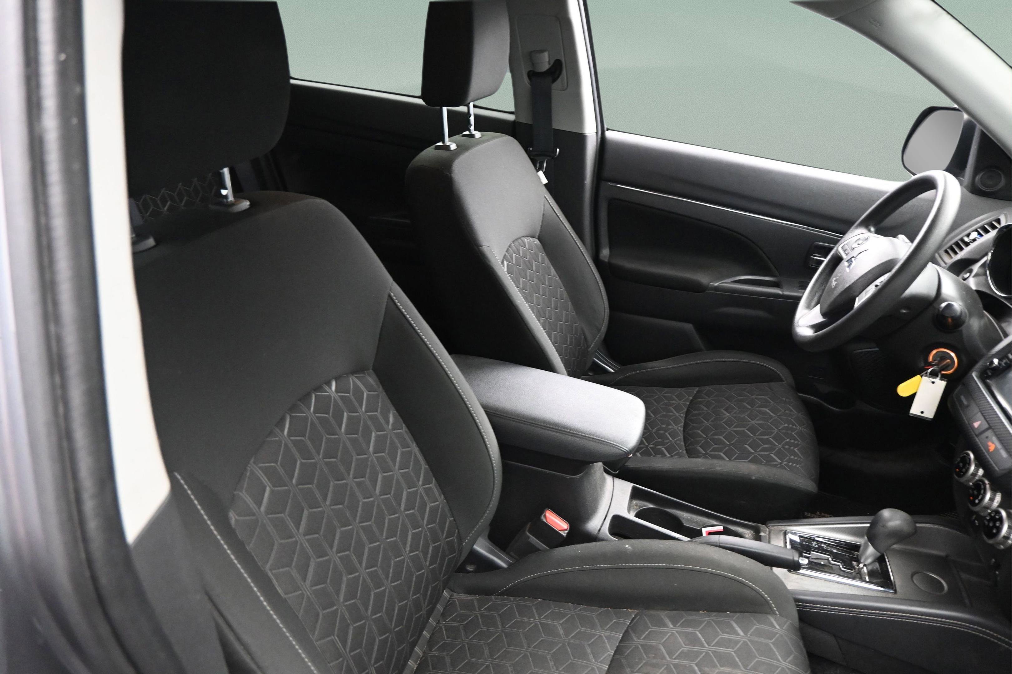 Used 2022 Mitsubishi Outlander Sport ES FWD image 36