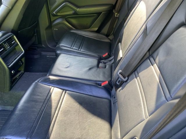 Used 2023 Porsche Cayenne Coupe AWD/4WD image 11