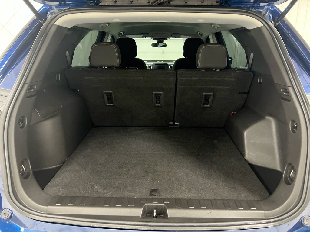 Used 2022 Chevrolet Equinox LS FWD image 23