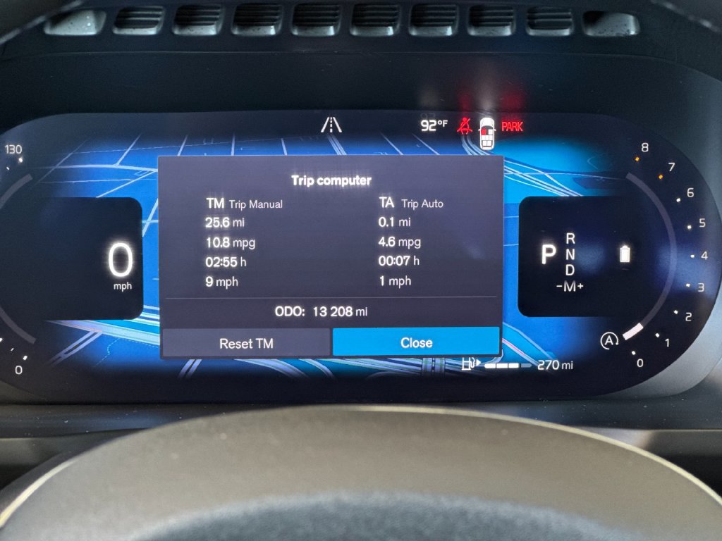 Certified 2026 Volvo XC90 B6 Plus AWD/4WD image 28