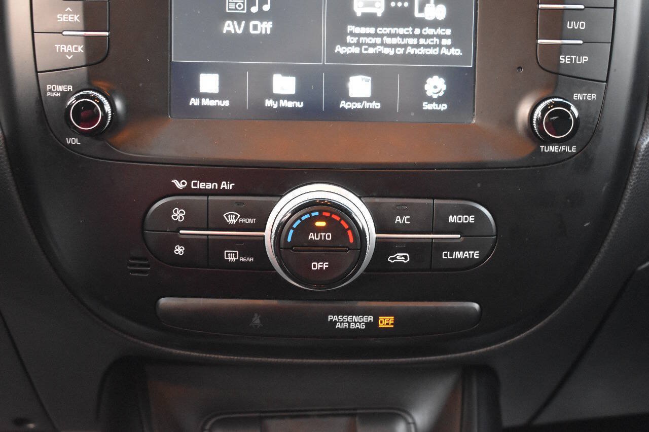 Used 2018 Kia Soul + FWD image 26