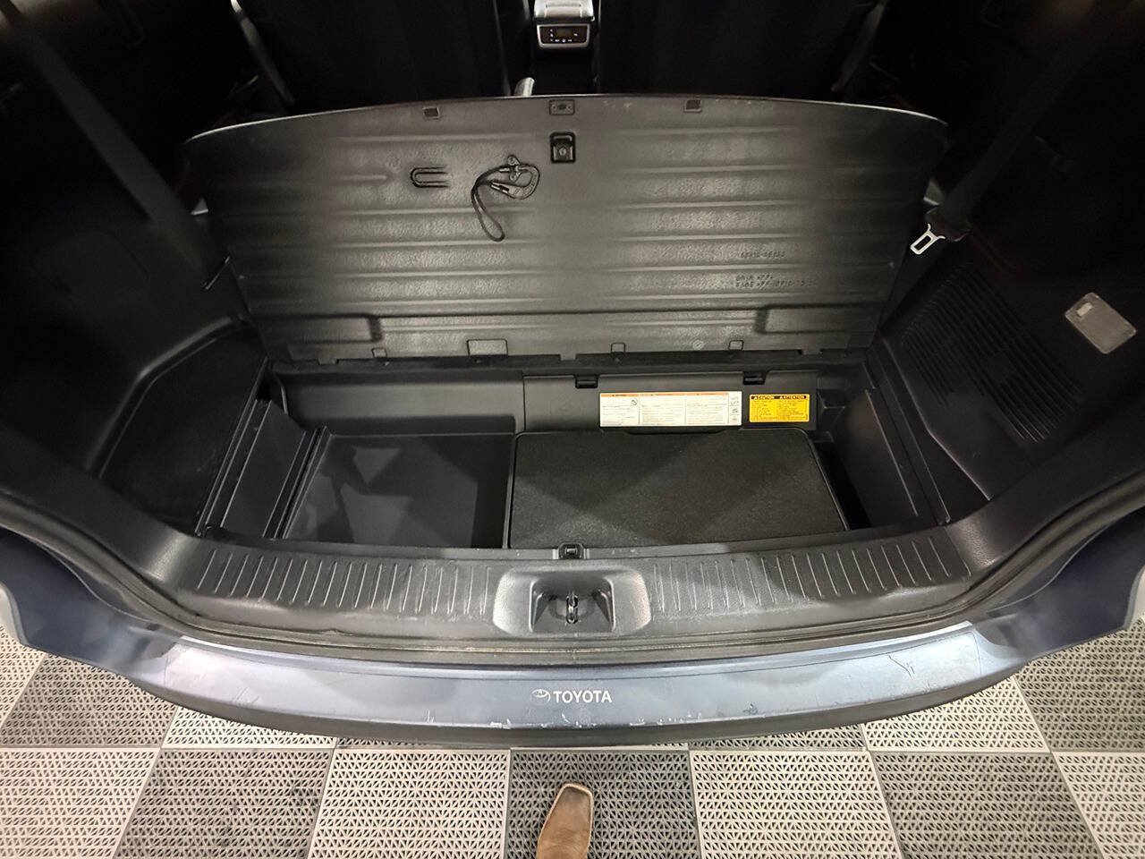Used 2014 Toyota Highlander XLE AWD/4WD image 41