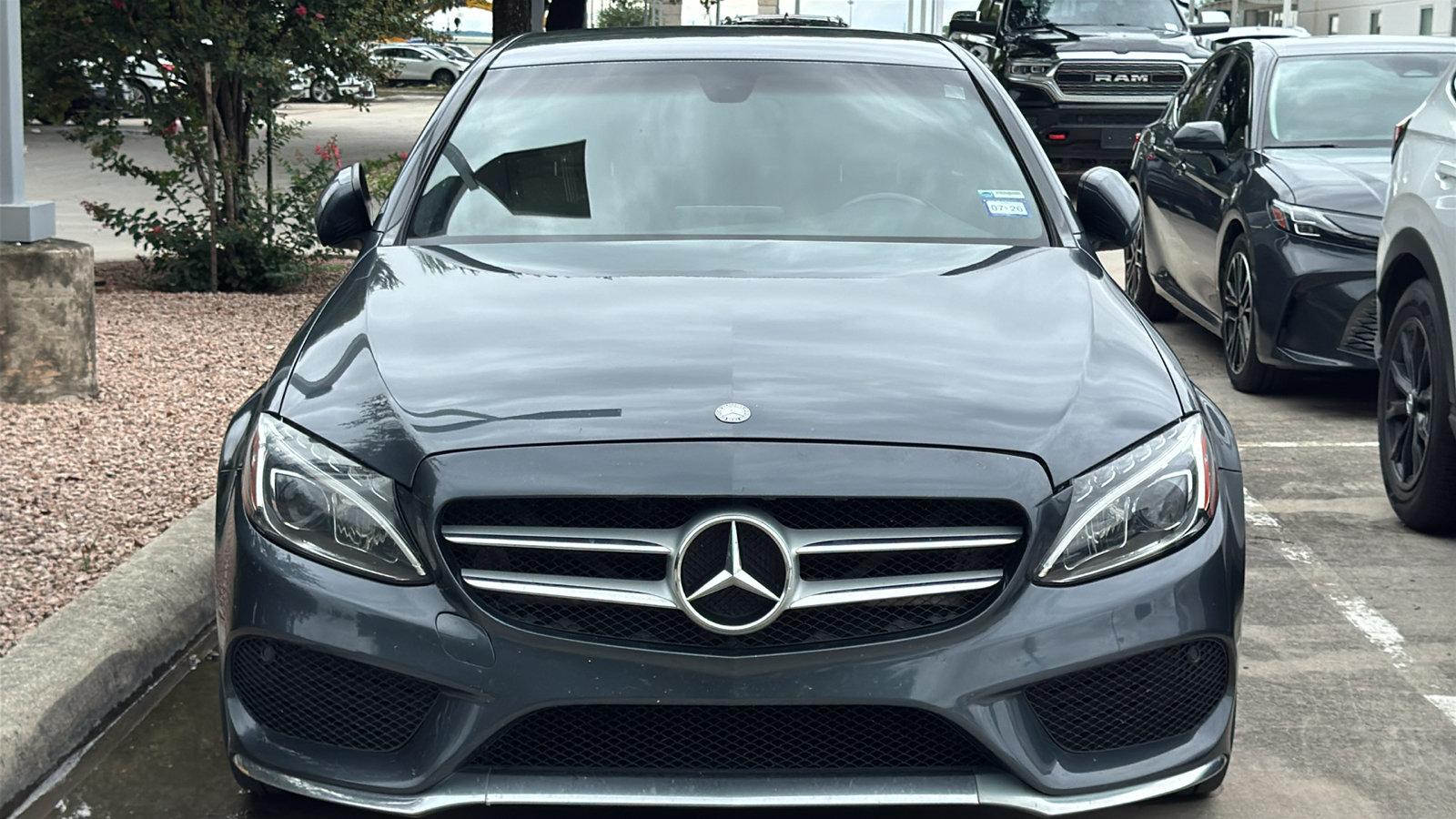 Used 2015 Mercedes-Benz C 400 4MATIC image 2