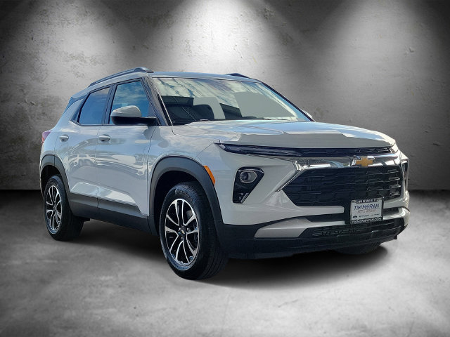 New 2026 Chevrolet TrailBlazer LT w/ Driver Confidence Package FWD image 2