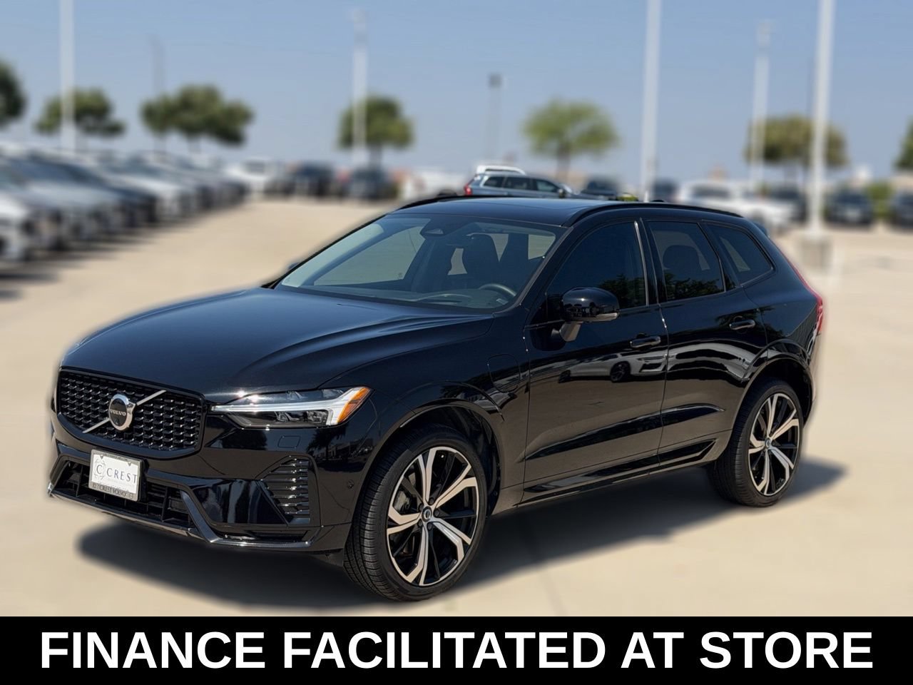 Certified 2024 Volvo XC60 T8 Ultimate w/ Protection Package Premier AWD/4WD image 4