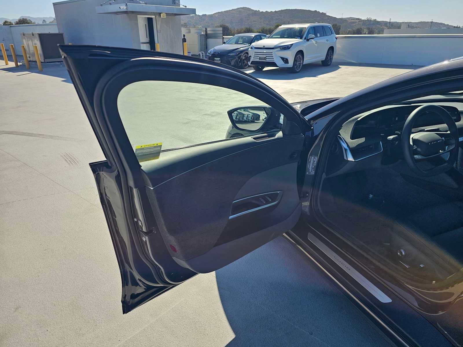 Used 2025 Lucid Air Touring AWD/4WD image 19