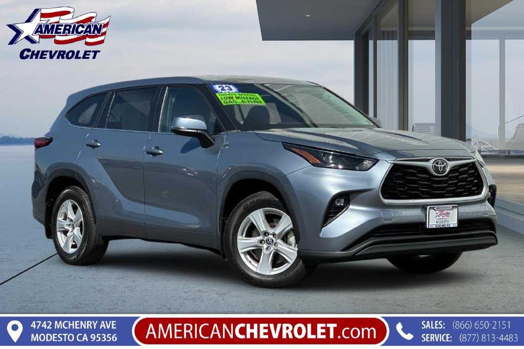 Used 2023 Toyota Highlander LE