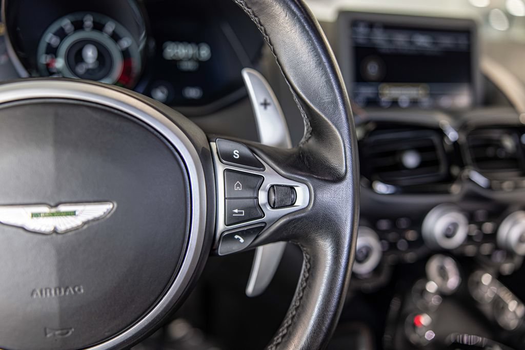 Used 2019 Aston Martin V8 Vantage Coupe RWD image 23
