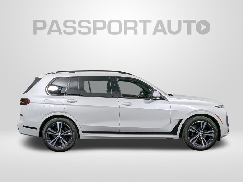 Used 2026 BMW X7 xDrive40i w/ M Sport Package AWD/4WD image 8