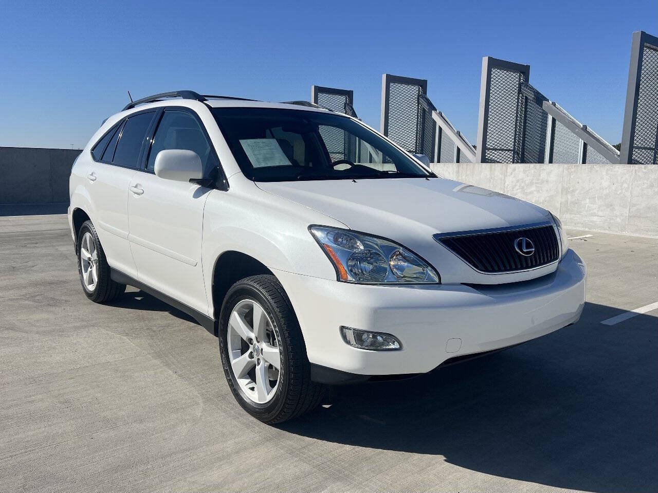 Used 2005 Lexus RX 330 FWD image 3