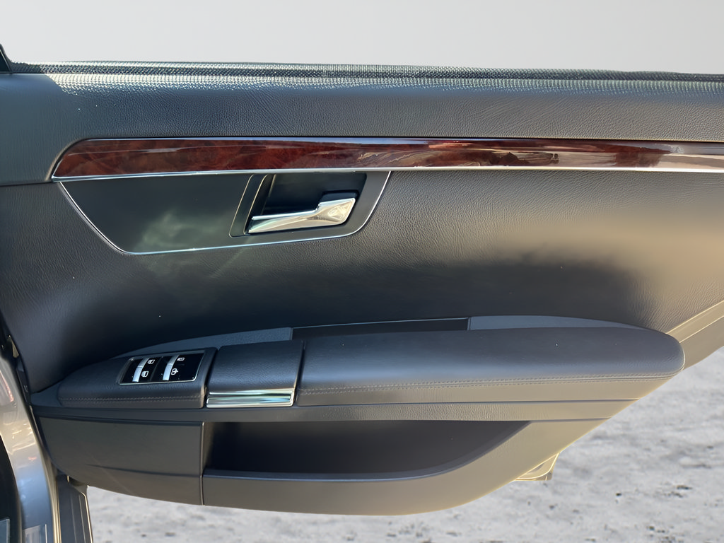 Used 2010 Mercedes-Benz S 550 image 28