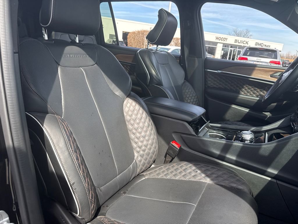 Used 2024 Jeep Grand Cherokee L Summit w/ MOPAR Finishing Package image 41