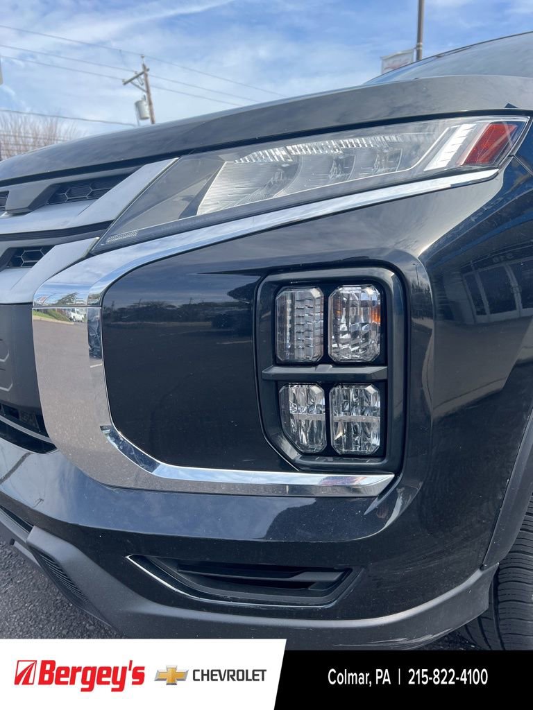 Used 2024 Mitsubishi Outlander Sport SE image 13