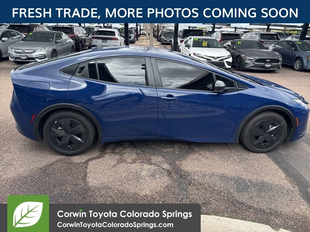 Used 2026 Toyota Prius Plug-In Hybrid FWD image 8