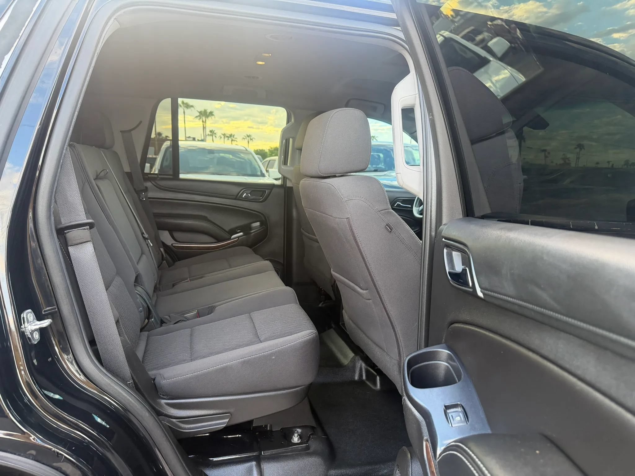 Used 2018 Chevrolet Tahoe 2WD image 28