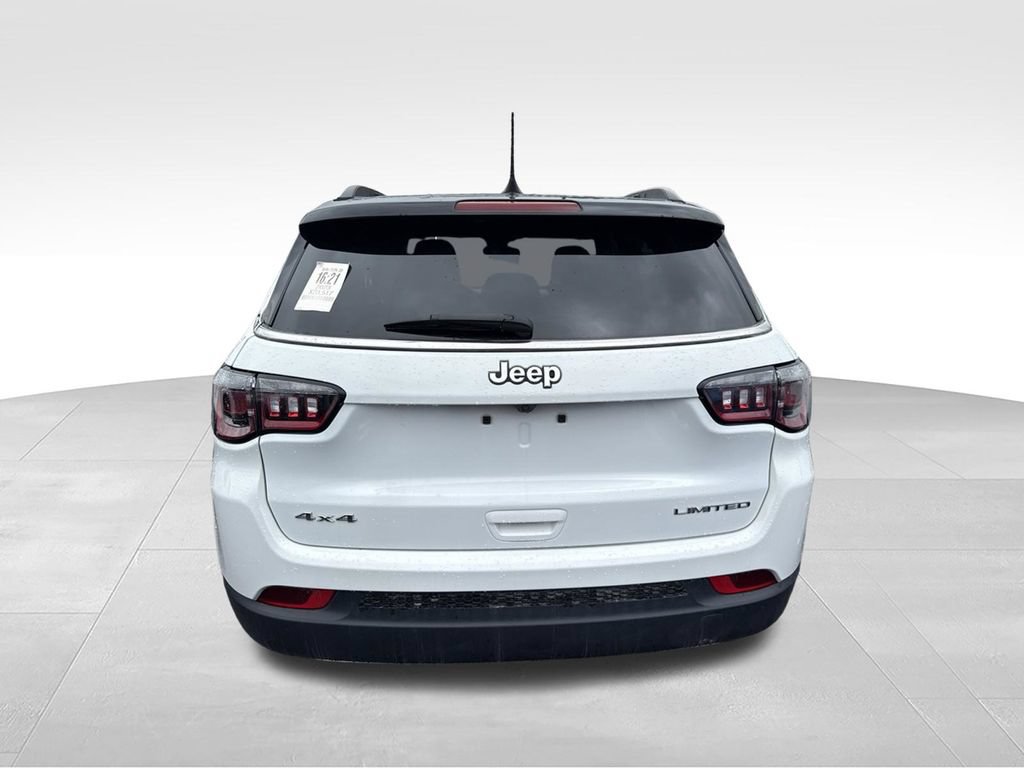 Used 2023 Jeep Compass Limited AWD/4WD image 4