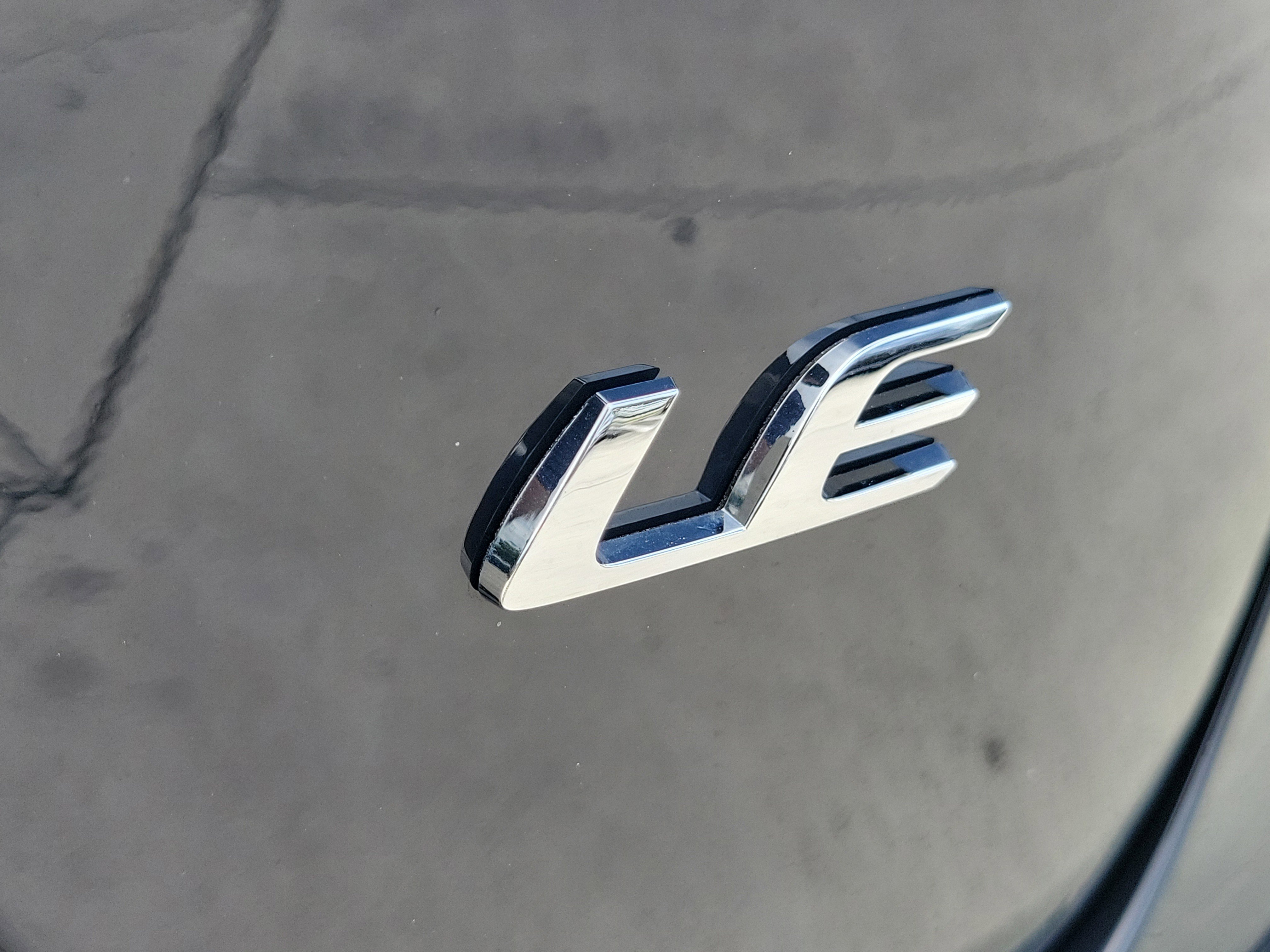 Certified 2025 Toyota Corolla LE FWD image 9