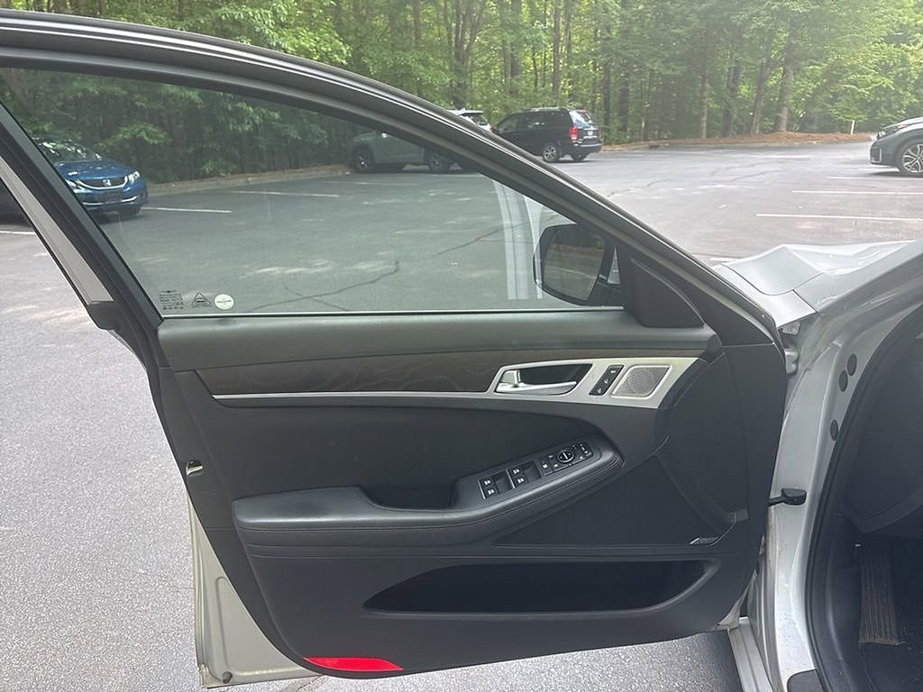 Used 2018 Genesis G80 3.8 w/ Option Group 03 AWD/4WD image 11