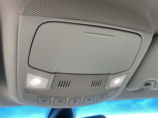 Used 2020 Lincoln MKZ w/ Convenience Package FWD image 31