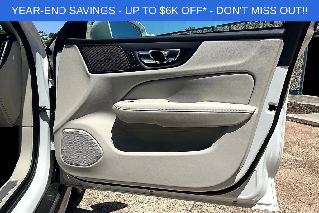 New 2025 Volvo V60 B5 Cross Country Ultra w/ Protection Package Premier image 14