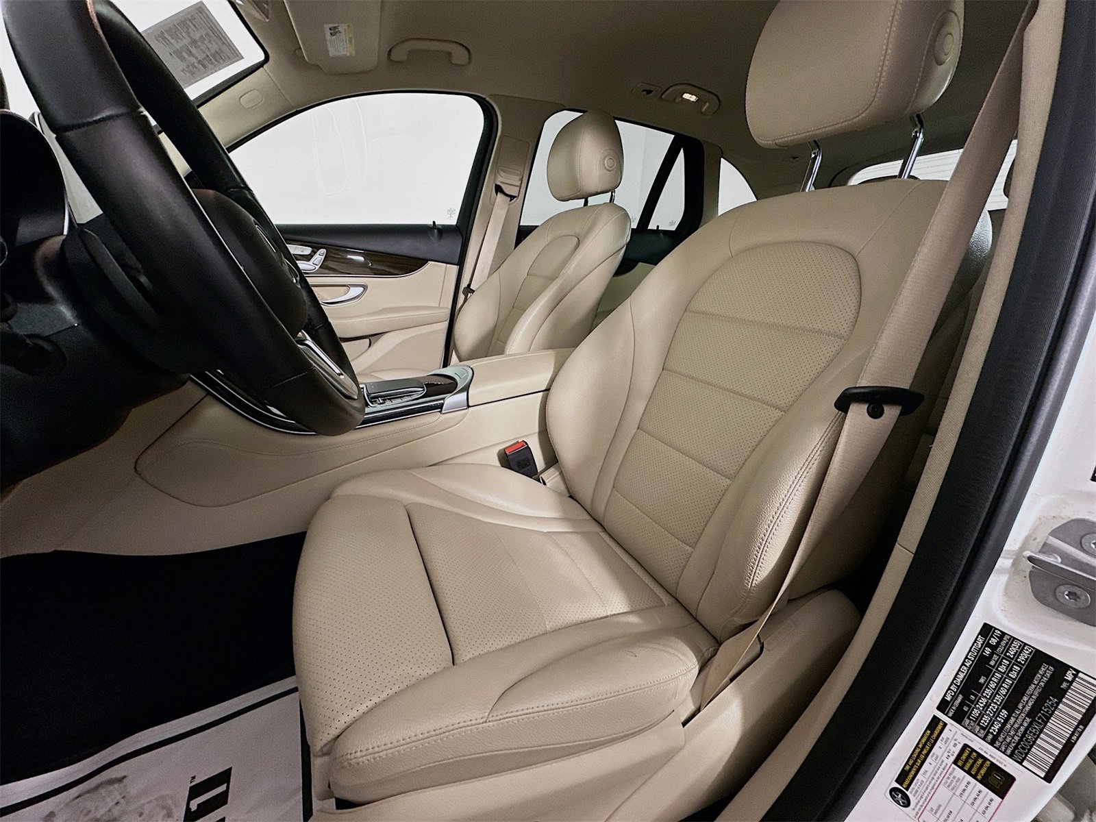 Used 2020 Mercedes-Benz GLC 300 4MATIC image 18