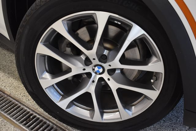 Used 2019 BMW X5 xDrive40i w/ Convenience Package AWD/4WD image 29