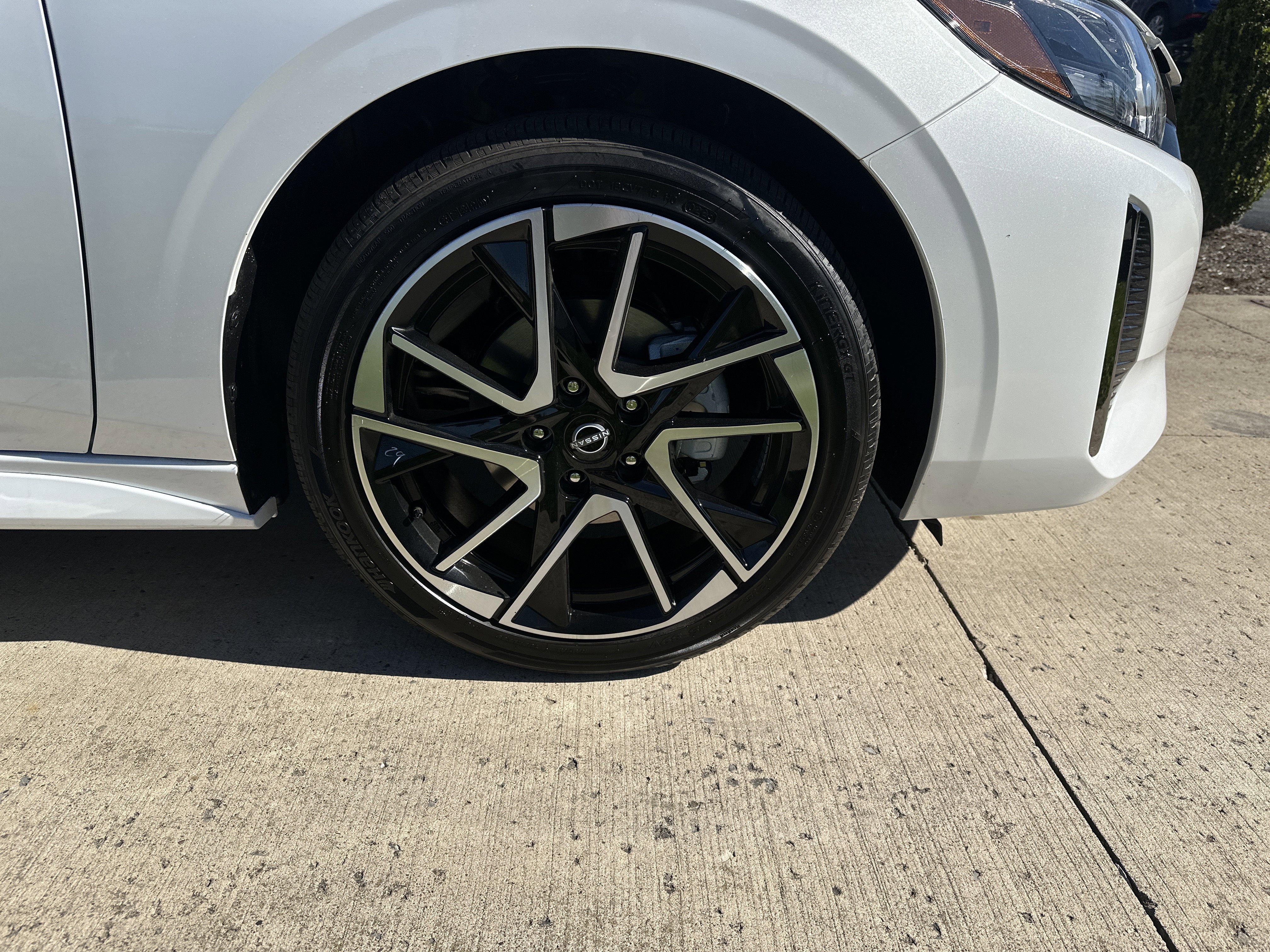 New 2025 Nissan Sentra SR image 8