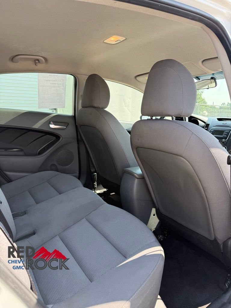 Used 2017 Kia Forte LX FWD image 19