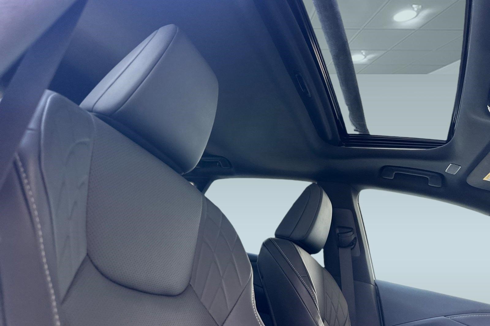 Certified 2025 Lexus RX 350 FWD w/ Accessory Package image 25